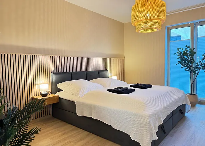 Lightplace • Design • Boxspring • Balkon • 2 Smart Tv •Innenstadt