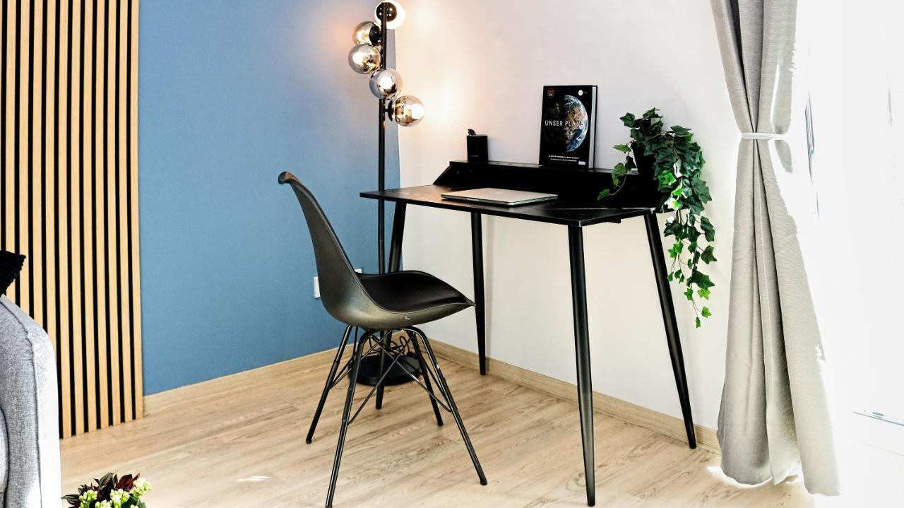 Lightplace • Design • Boxspring • Balkon • 2 Smart Tv •innenstadt Apartment Braunschweig