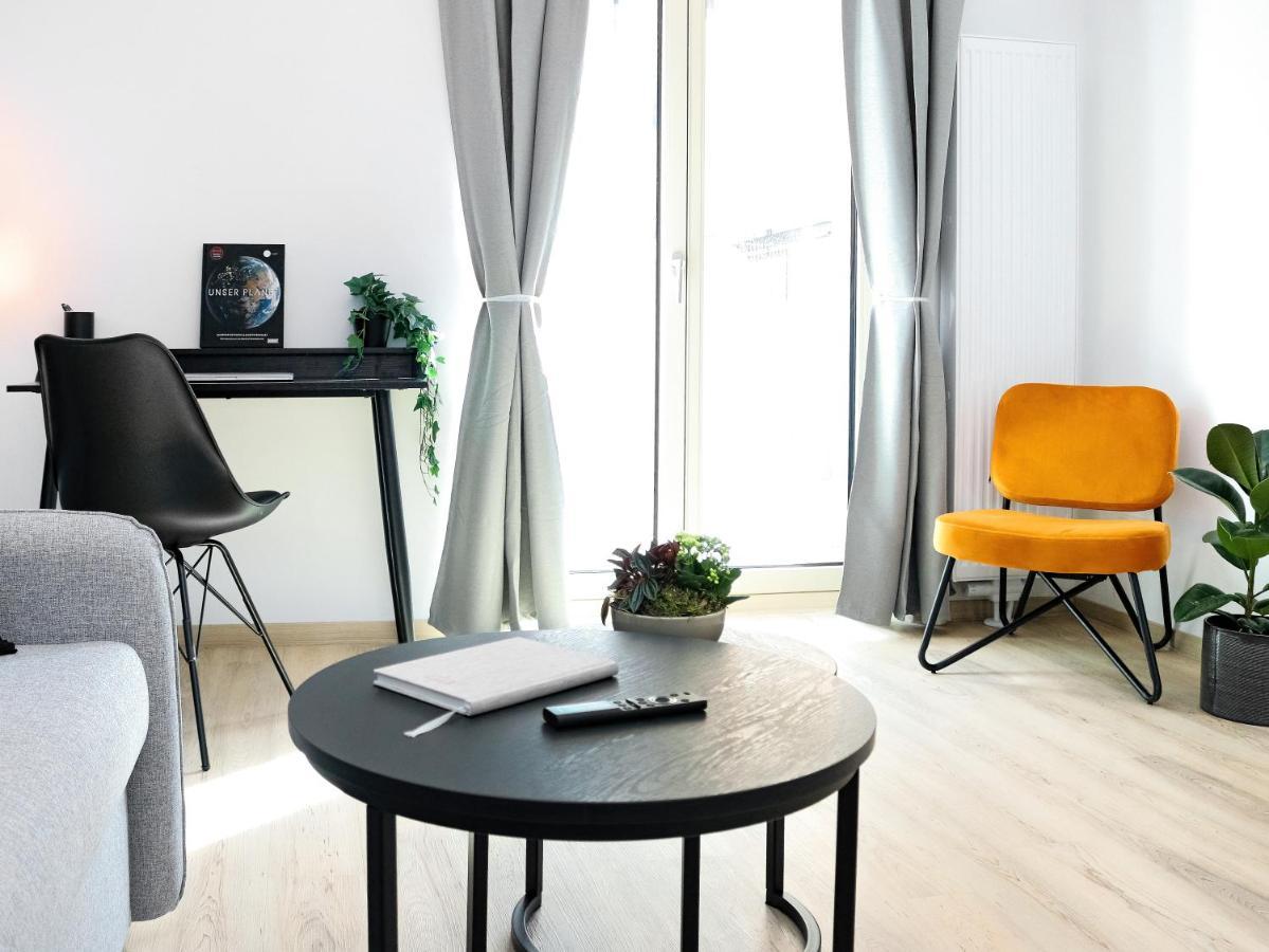 Lightplace • Design • Boxspring • Balkon • 2 Smart Tv •innenstadt Apartment Braunschweig