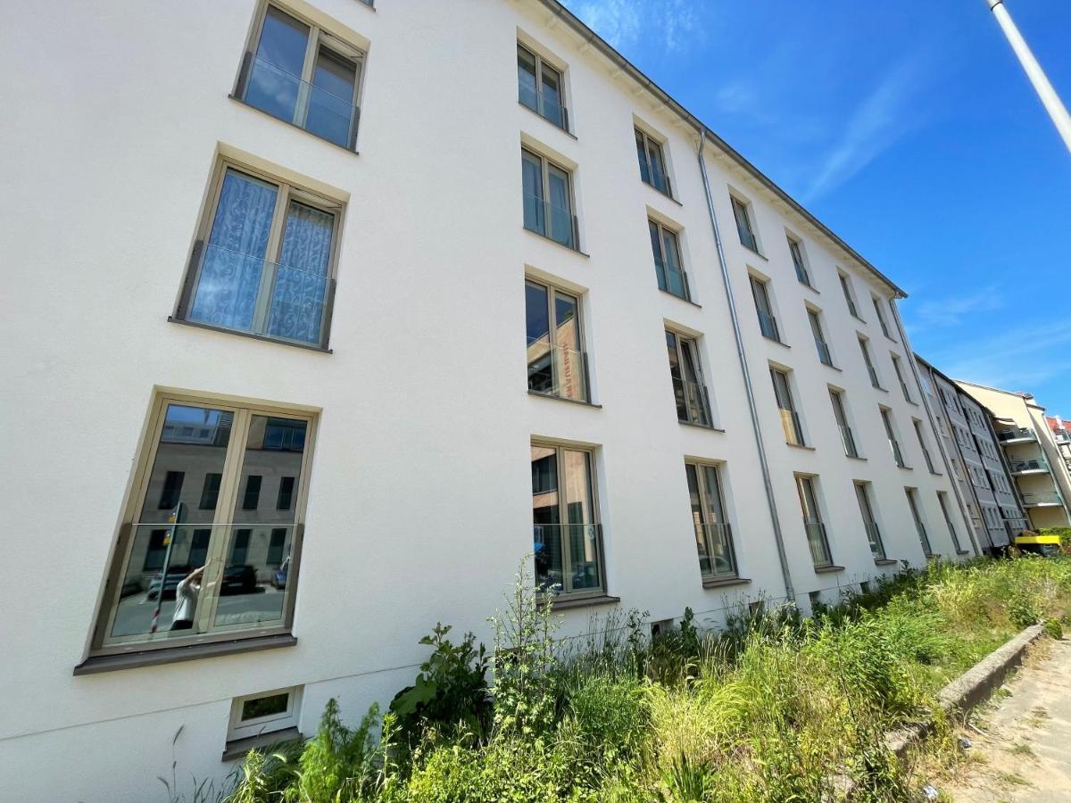 Lightplace • Design • Boxspring • Balkon • 2 Smart Tv •innenstadt Apartment