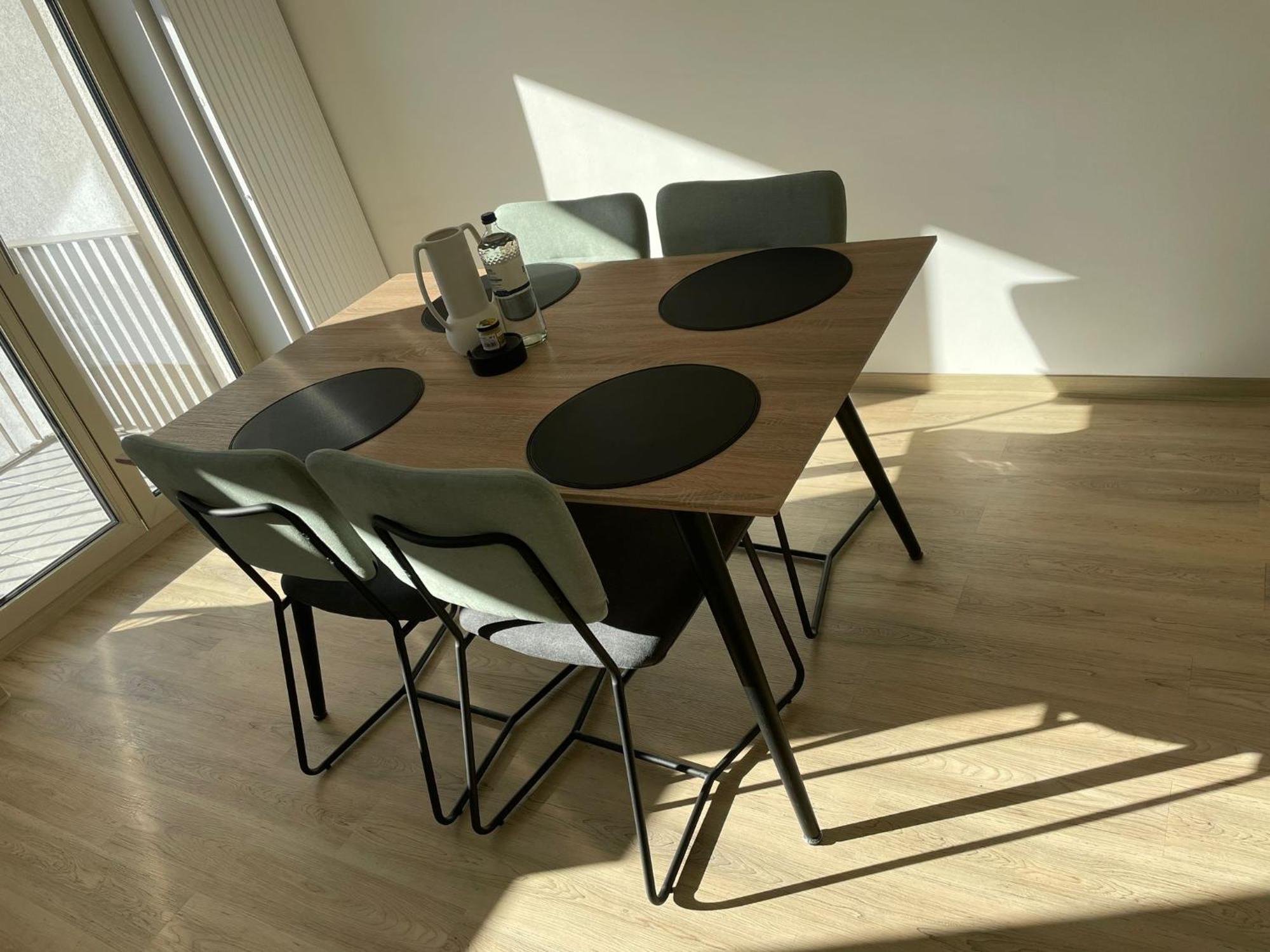 Lightplace • Design • Boxspring • Balkon • 2 Smart Tv •innenstadt Braunschweig