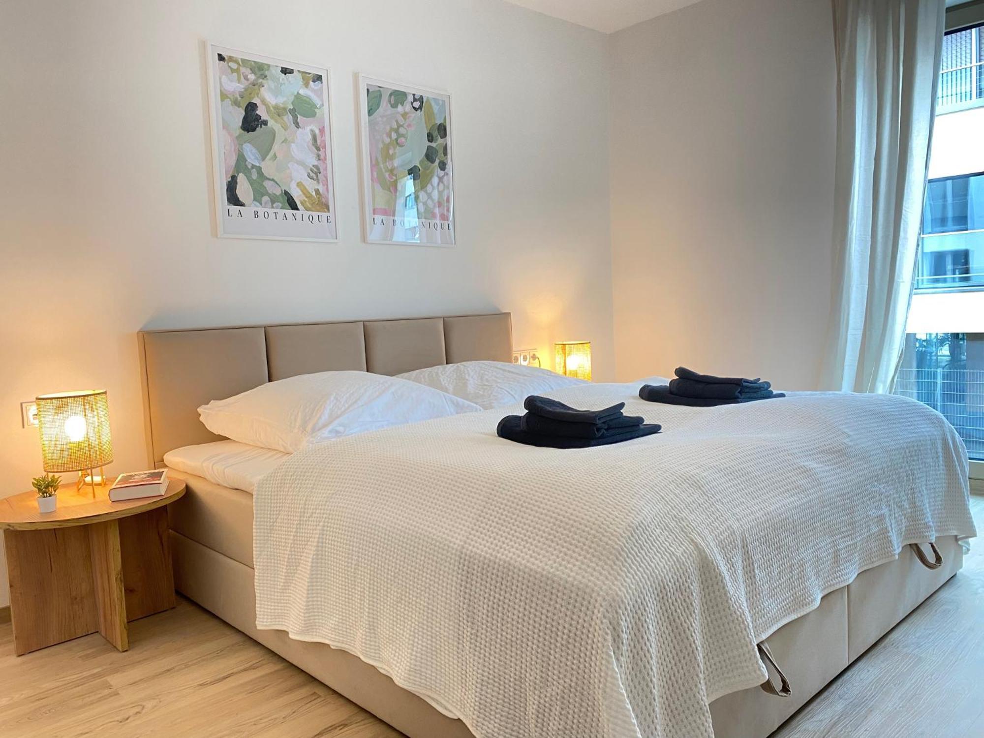 Lightplace • Design • Boxspring • Balkon • 2 Smart Tv •innenstadt